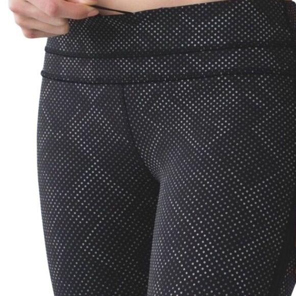 .Lululemon Pace Tight (Full-On Luxtreme)  Lights Out Black/Ravish Reptile… - Picture 3 of 14